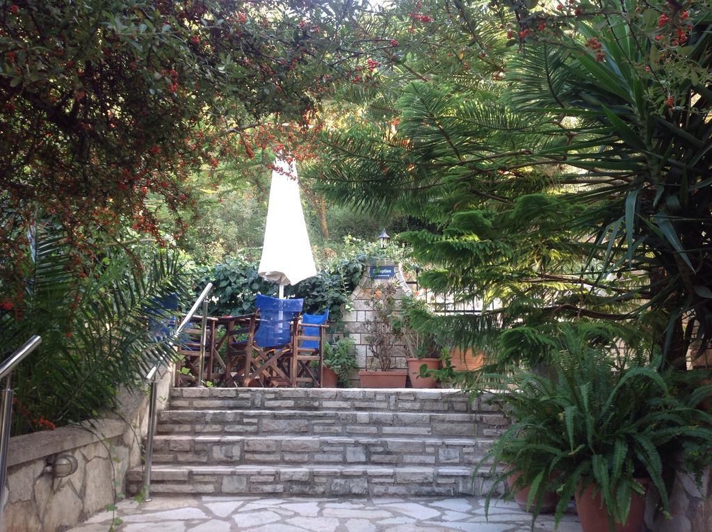 Hotel Nostos Frikes Екстериор снимка