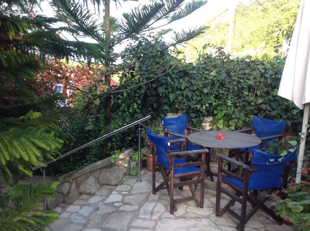 Hotel Nostos Frikes Екстериор снимка