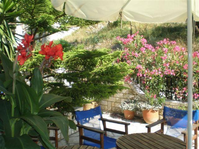 Hotel Nostos Frikes Екстериор снимка