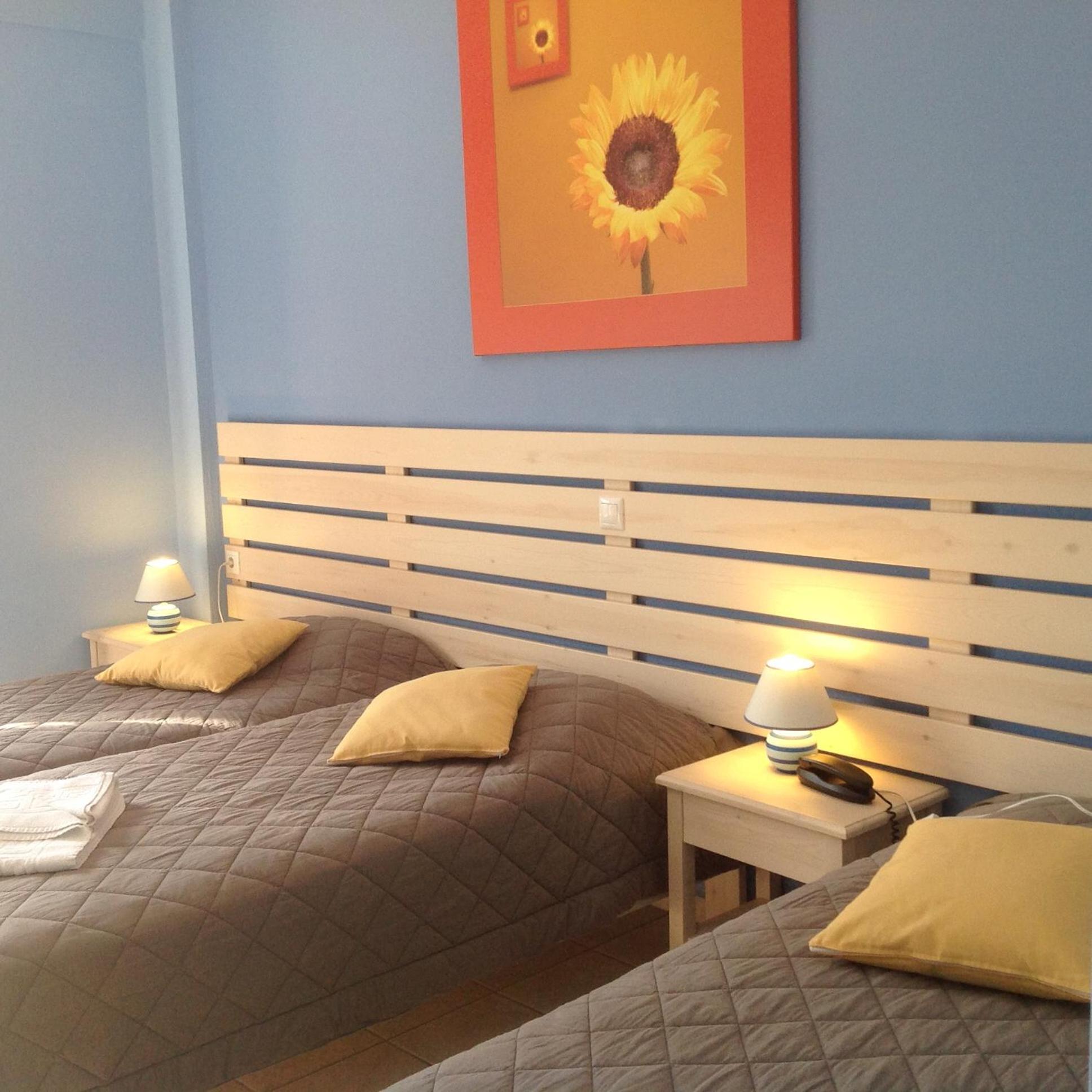 Hotel Nostos Frikes Стая снимка