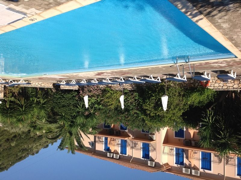 Hotel Nostos Frikes Екстериор снимка
