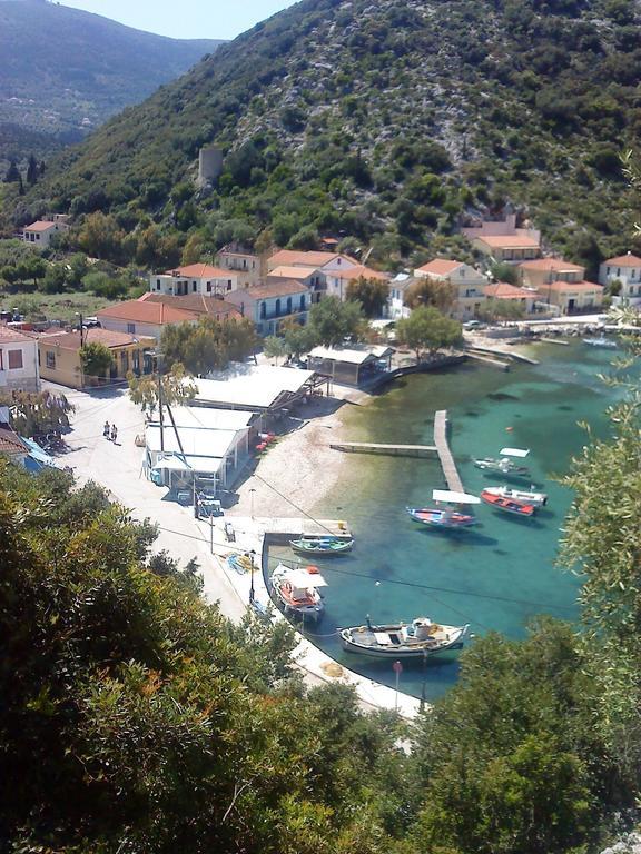 Hotel Nostos Frikes Екстериор снимка
