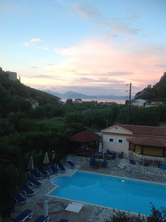 Hotel Nostos Frikes Екстериор снимка