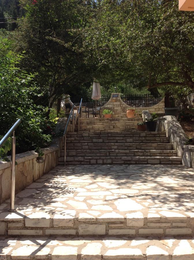 Hotel Nostos Frikes Екстериор снимка