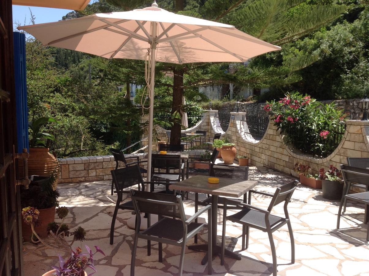 Hotel Nostos Frikes Екстериор снимка
